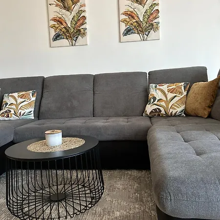 Apartment Mirna *