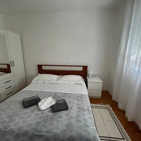 Apartment Mirna Knin