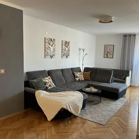 Mirna Apartment *